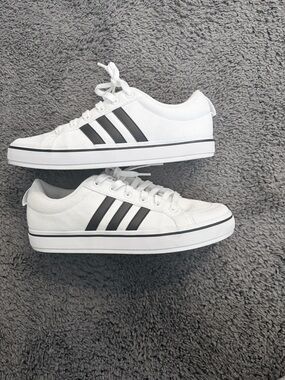 Adidas Nizza Lo / Nizza RF – White Canvas with Black Stripes